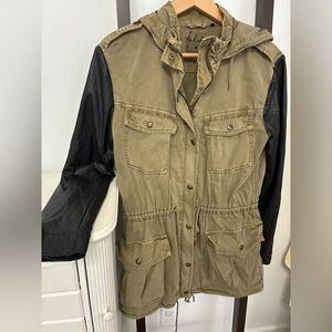 Talula Two-Tone Hooded Utility Jacket. From aritzia. Comfortable, lightweight